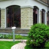 Отделка фасадов здания и мощение дорожек с использованием натурального камня